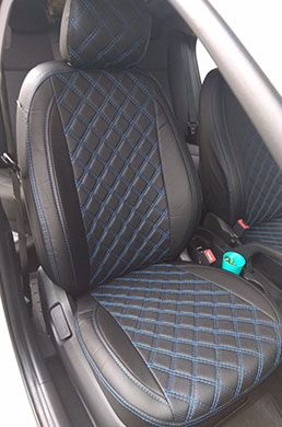 Авточехлы для Volkswagen Polo Вид №4 ЭКОКОЖА ЧЕРНАЯ + вставка экокожа стеганная синей ниткой 1/1 ЦЕЛЬНАЯ СПИНКА