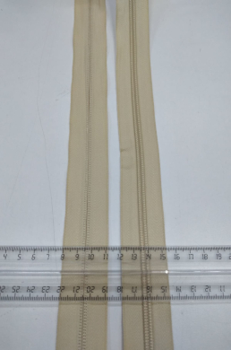 Молния метражная СПИРАЛЬНАЯ тип №5 
СВЕТЛО-БЕЖЕВАЯ цвет 276