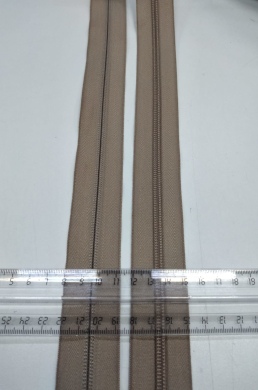 Молния метражная СПИРАЛЬНАЯ тип №5 
ТЕМНО-БЕЖЕВАЯ цвет 292