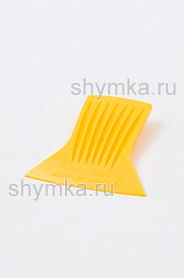 Скребок BLADE ЖЕЛТЫЙ пластмассовый
длина 90мм ширина 85мм толщина 5мм